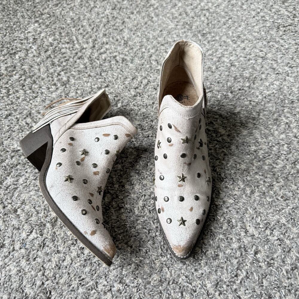 Circle G White Studded Ankle Booties